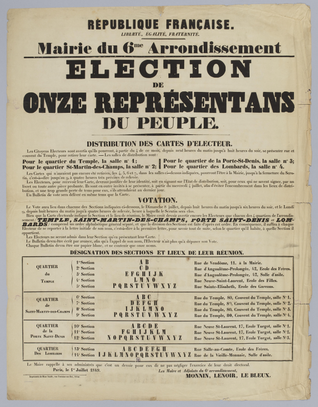 Eine schwarz-weiße Zeitung mit dem Bild eines Mannes und einer Wahlurne mit Text.