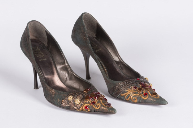 Suki Waterhouses Jimmy Choo-Heels 'Whisper Romance' bei Power of Women