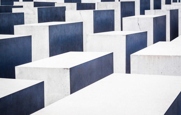 Mendel Warnt vor politischem Einfluss auf Yad Vashem-Abhängigkeiten