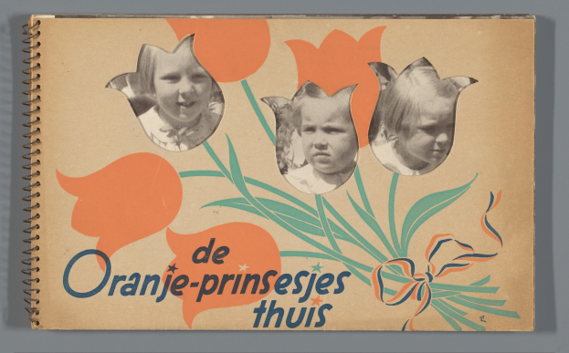 Ein Buchumschlag mit drei lachenden Kindern verschiedenen Alters und Geschlechts auf einer flachen Oberfläche mit sichtbarem Text.