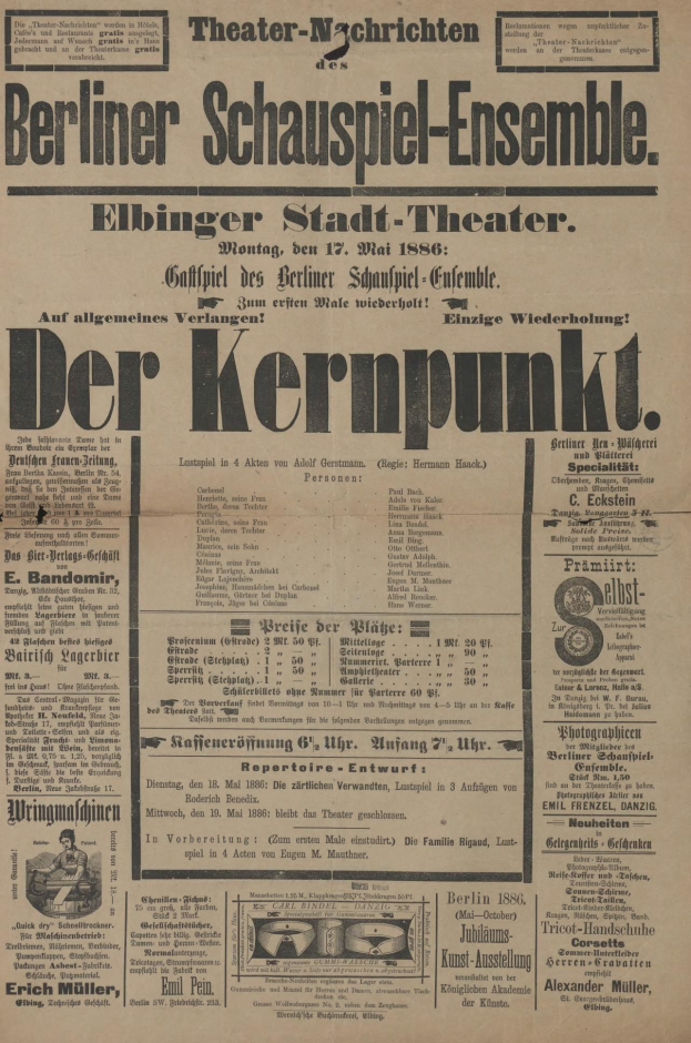Schwaröz-weißes Zeitungsinserat für das Berliner Schauspiel-Ensemble mit einem Mann im Anzug und Krawatte, mit Text, der das Ereignis beschreibt.
